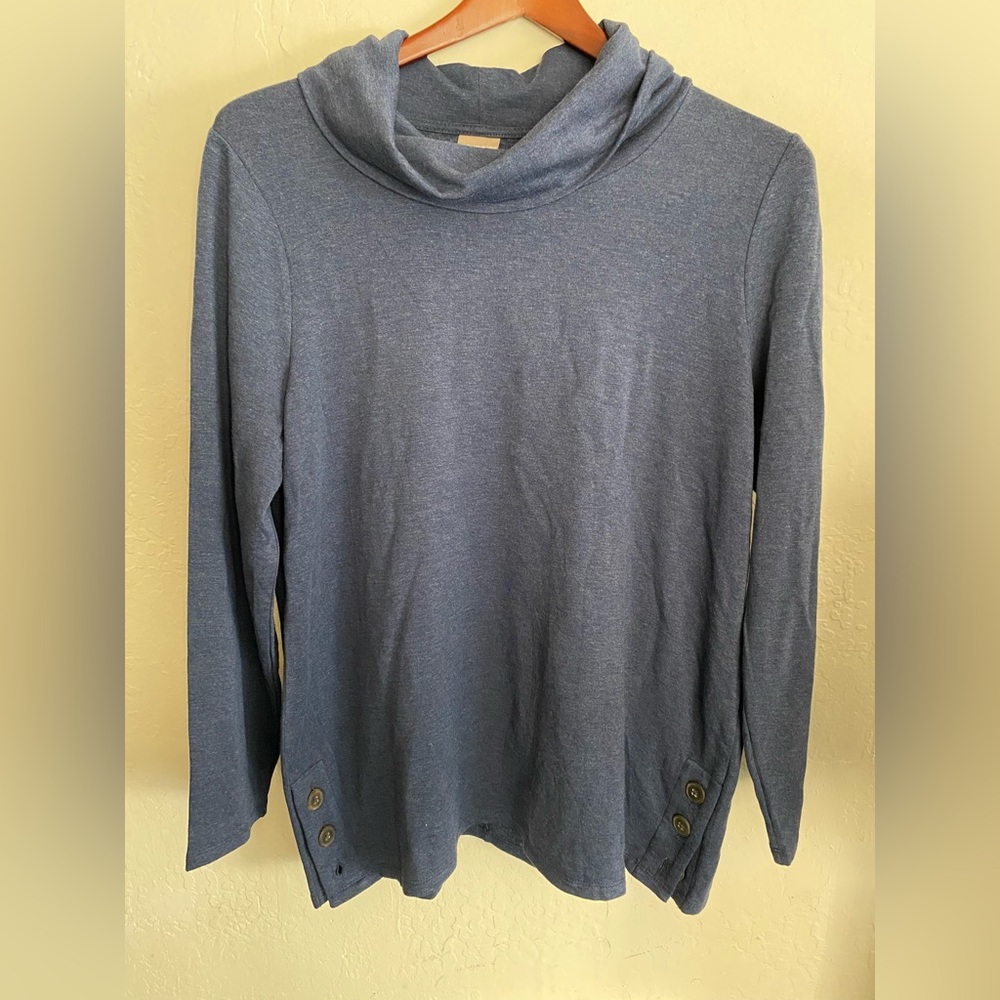 NWT Chico’s Cowl Neck Long Sleeve Top Size 3 (XL) Blue – Button Detail